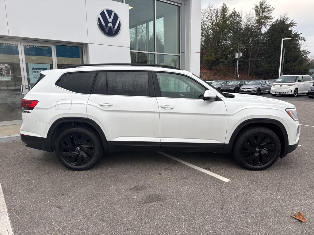 new 2026 Volkswagen Atlas car, priced at $45,886