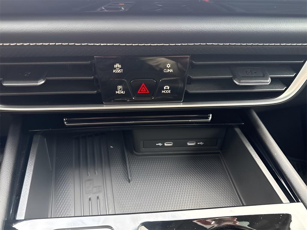 new 2026 Volkswagen Atlas car, priced at $45,886