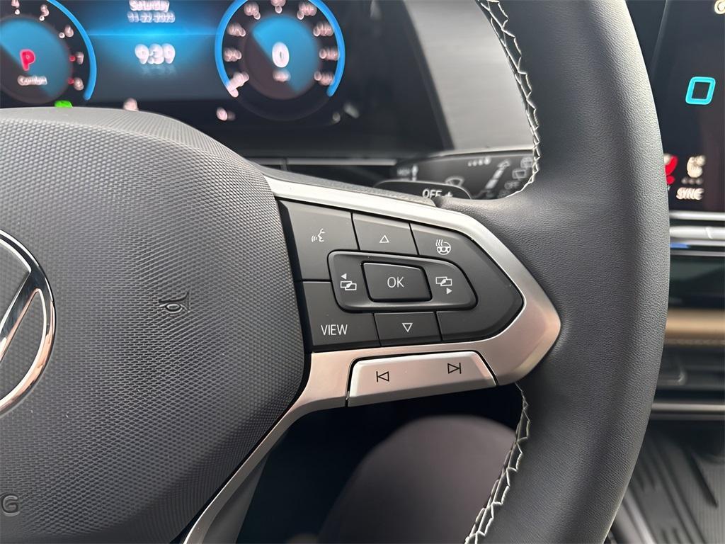 new 2026 Volkswagen Atlas Cross Sport car, priced at $44,752