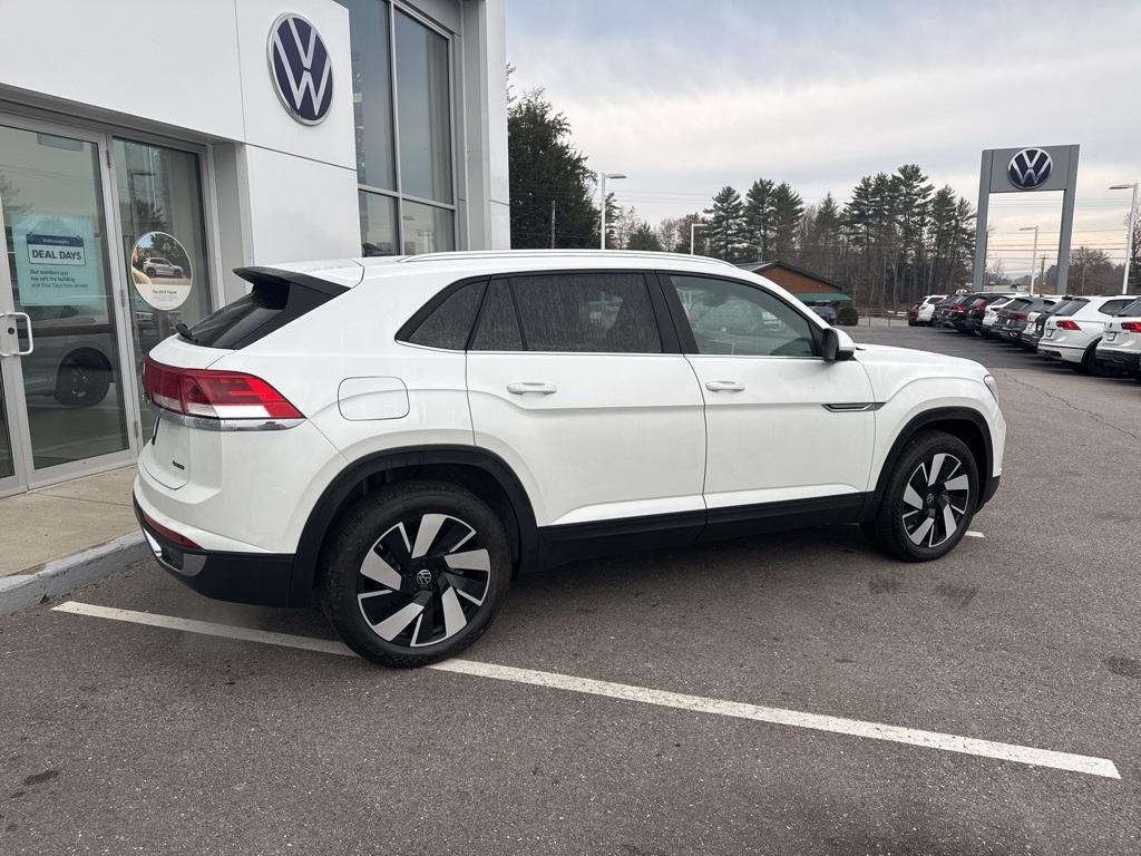 new 2026 Volkswagen Atlas Cross Sport car, priced at $44,752