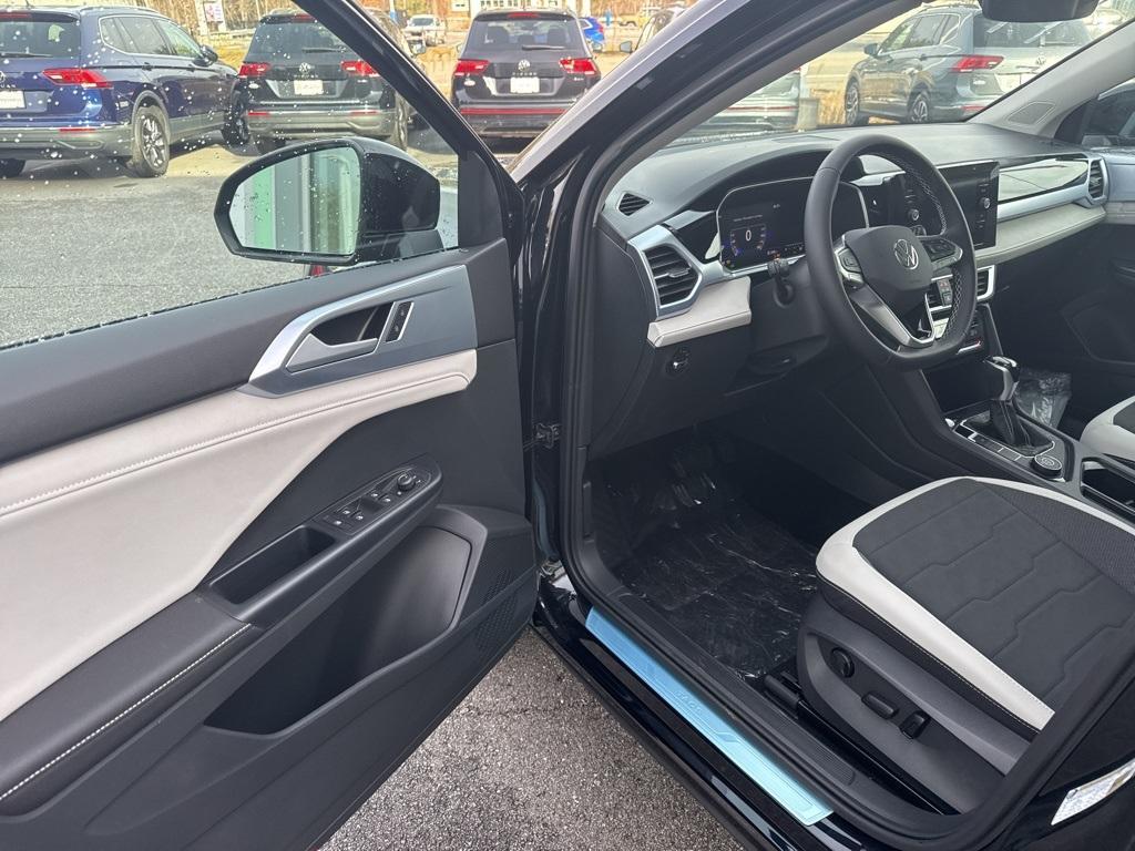 new 2026 Volkswagen Taos car, priced at $33,047