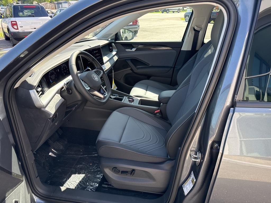 new 2025 Volkswagen Tiguan car, priced at $33,516