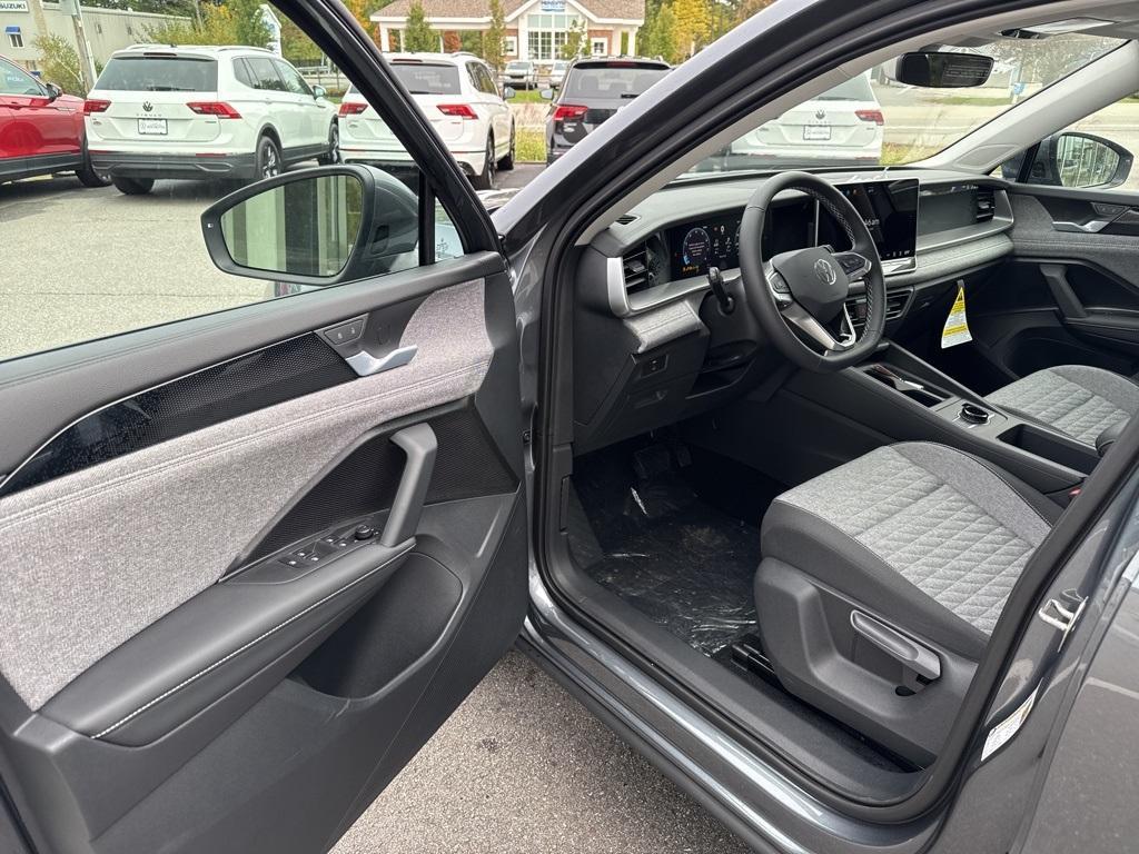 new 2026 Volkswagen Tiguan car, priced at $32,321