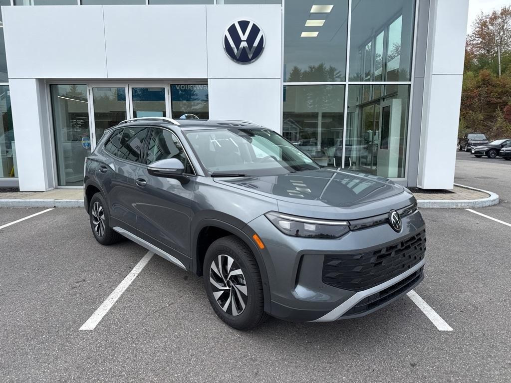 new 2026 Volkswagen Tiguan car, priced at $32,321