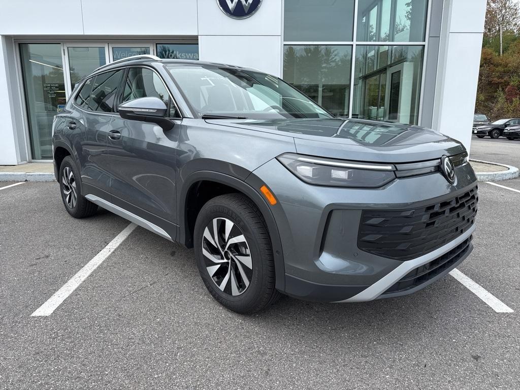 new 2026 Volkswagen Tiguan car, priced at $32,321