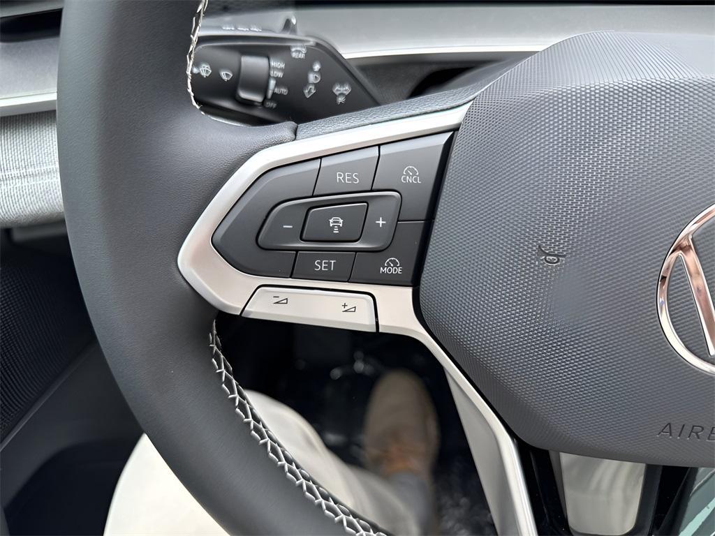 new 2026 Volkswagen Tiguan car, priced at $32,321