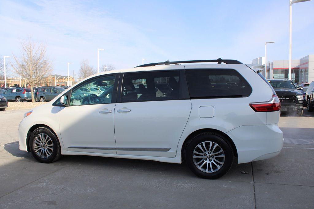 used 2020 Toyota Sienna car, priced at $29,961