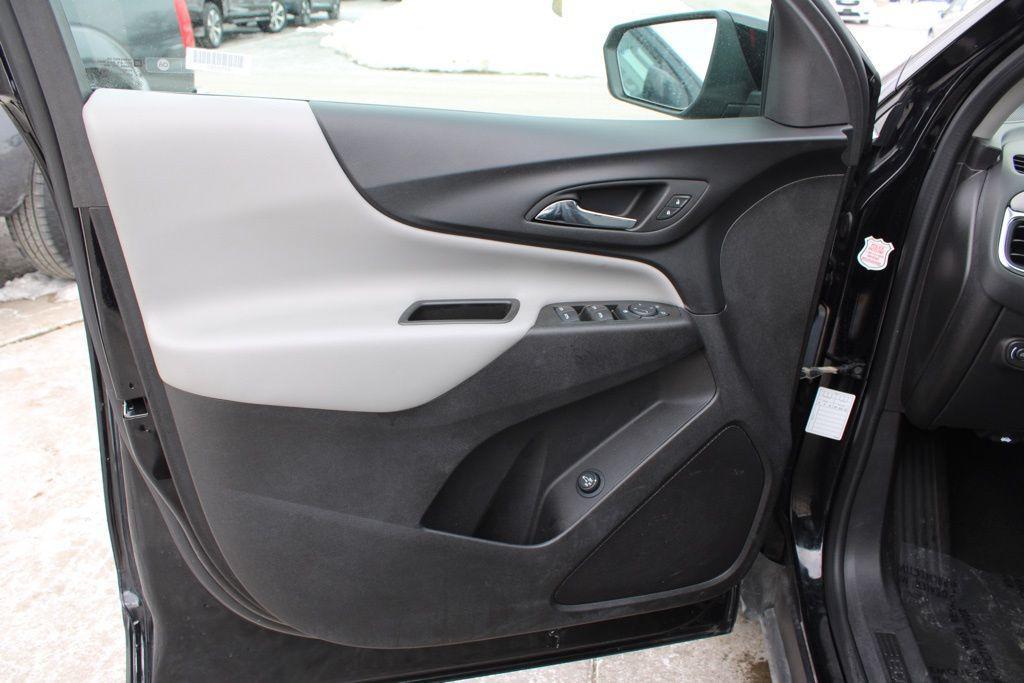 used 2024 Chevrolet Equinox car, priced at $19,900