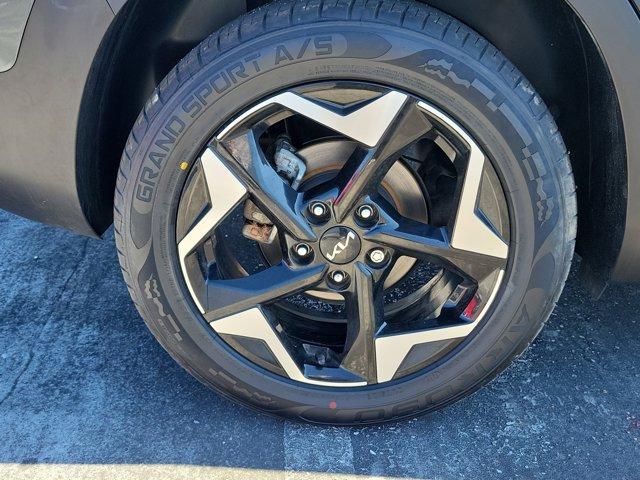 used 2024 Kia Seltos car, priced at $18,991