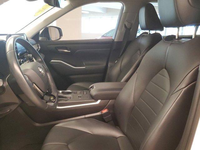 used 2021 Toyota Highlander Hybrid car