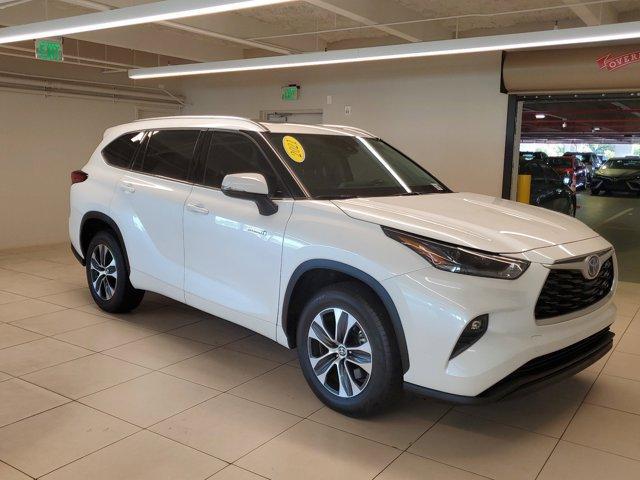used 2021 Toyota Highlander Hybrid car