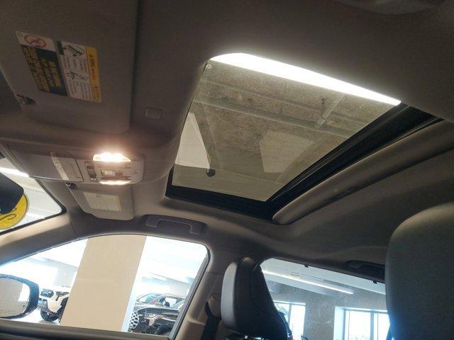 used 2022 Toyota Highlander car, priced at $30,591