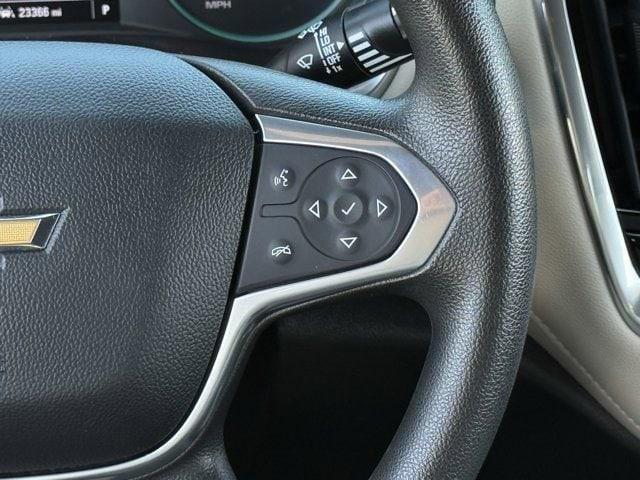 used 2023 Chevrolet Traverse car, priced at $27,500
