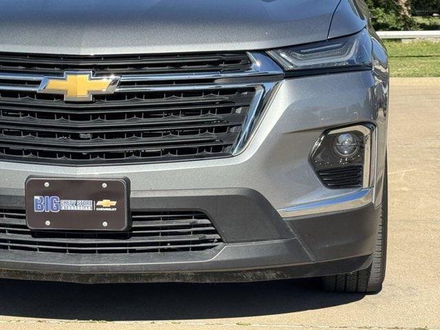 used 2023 Chevrolet Traverse car, priced at $27,500
