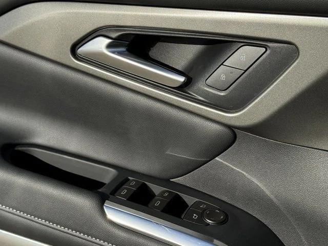 new 2026 Chevrolet Traverse car, priced at $40,267