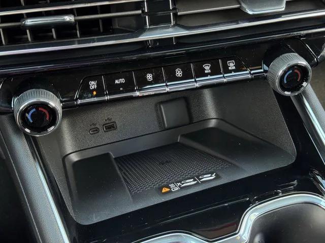 new 2026 Chevrolet Traverse car, priced at $53,361