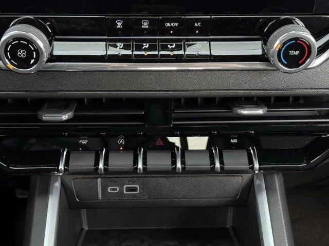 new 2026 Chevrolet Colorado car, priced at $27,976