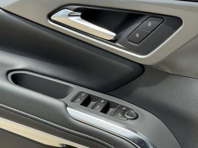 new 2026 Chevrolet Traverse car, priced at $37,367
