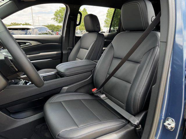 new 2026 Chevrolet Traverse car, priced at $37,367