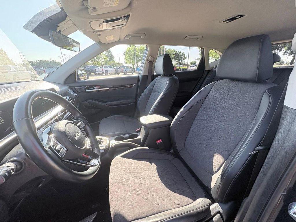used 2025 Kia Seltos car, priced at $21,750