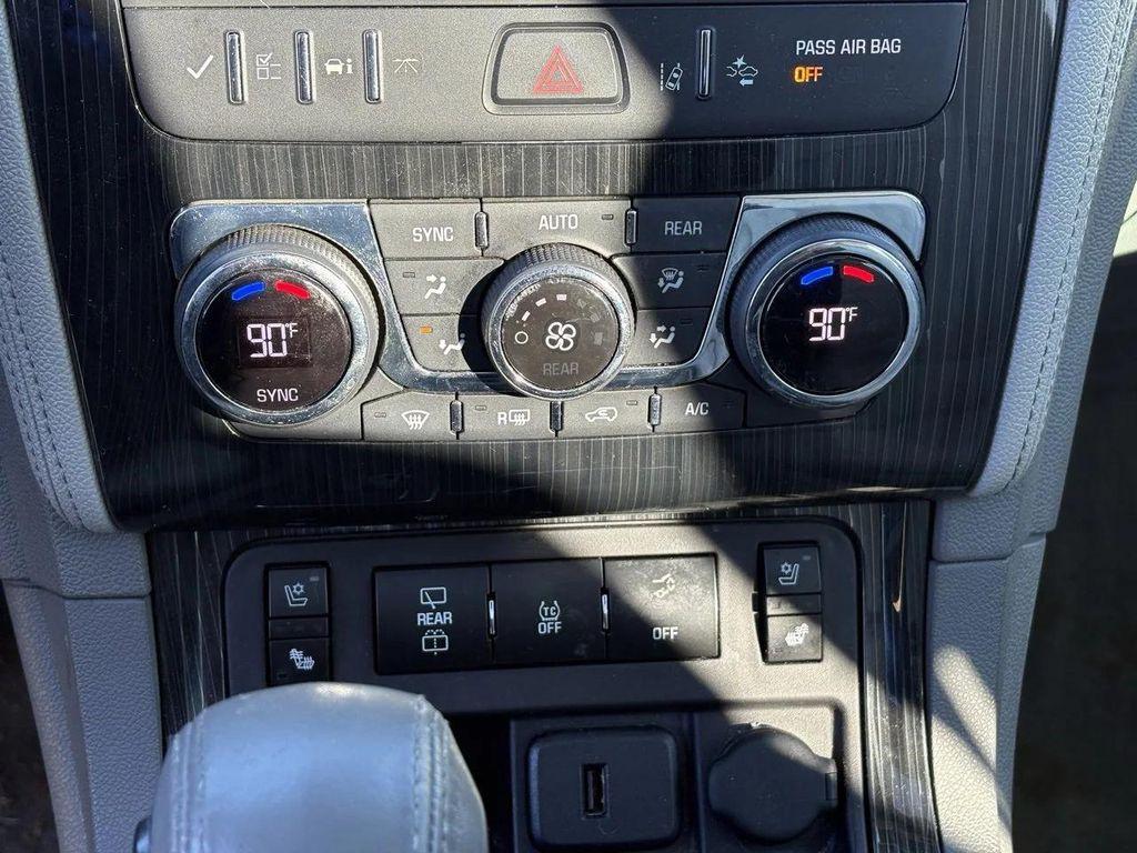 used 2015 Chevrolet Traverse car, priced at $9,500