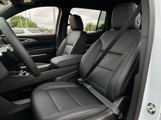 new 2026 Chevrolet Traverse car, priced at $40,089