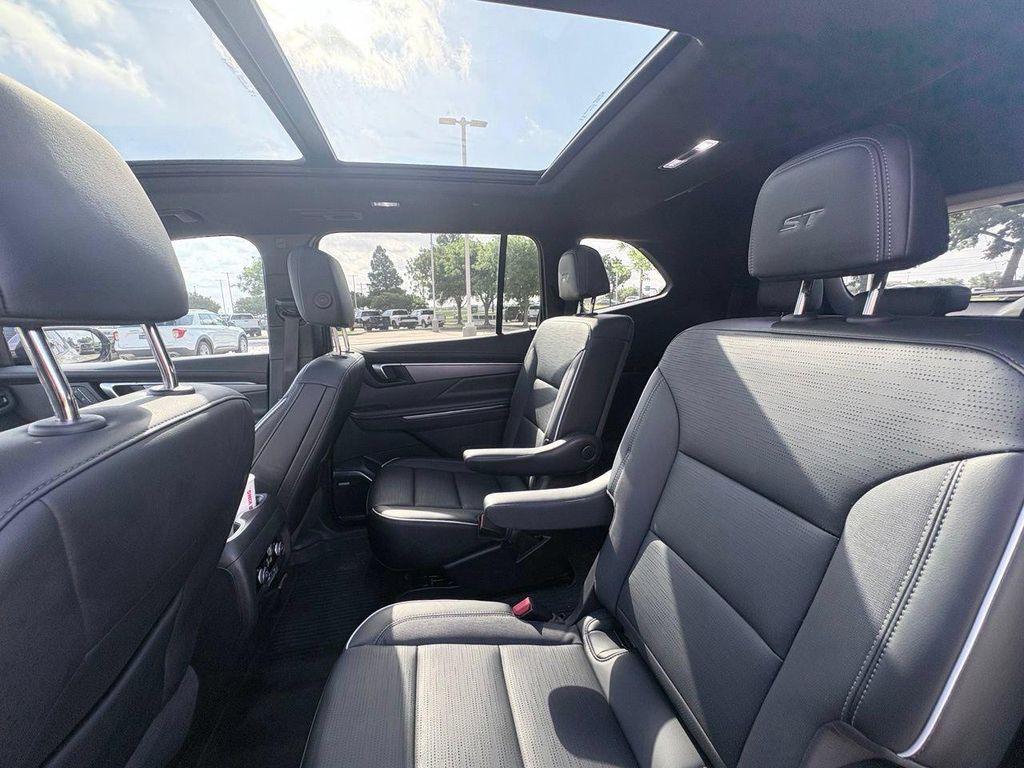 used 2026 Buick Enclave car, priced at $42,950