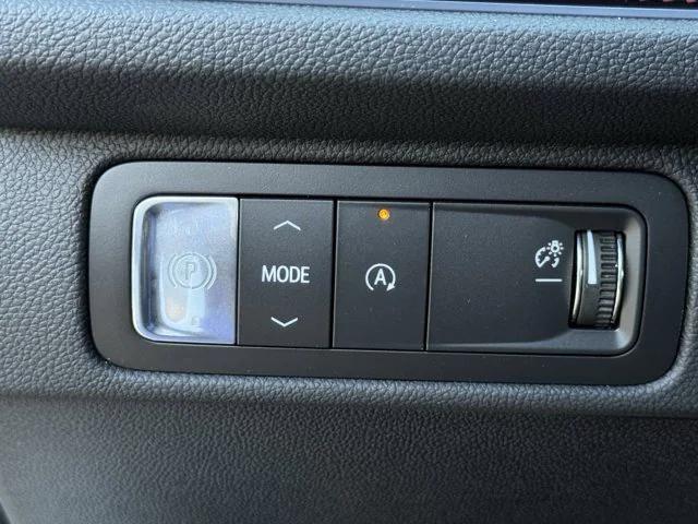 new 2026 Chevrolet Traverse car, priced at $53,811