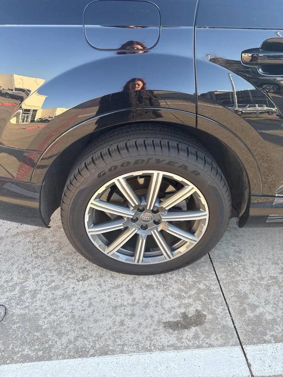 used 2018 Audi Q7 car, priced at $10,500