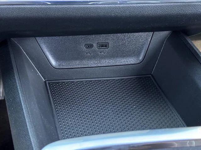 new 2026 Chevrolet Equinox car, priced at $24,020