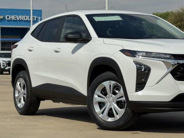 new 2026 Chevrolet Trax car, priced at $22,813