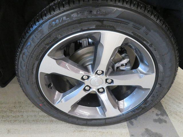 new 2026 Jeep Grand Cherokee car, priced at $45,255