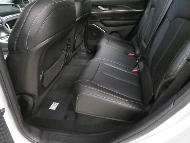 new 2026 Jeep Grand Cherokee car, priced at $45,255