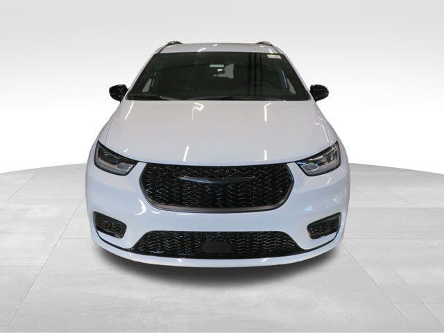 new 2026 Chrysler Pacifica car, priced at $41,517