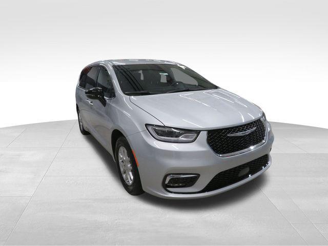 new 2026 Chrysler Pacifica car, priced at $40,215