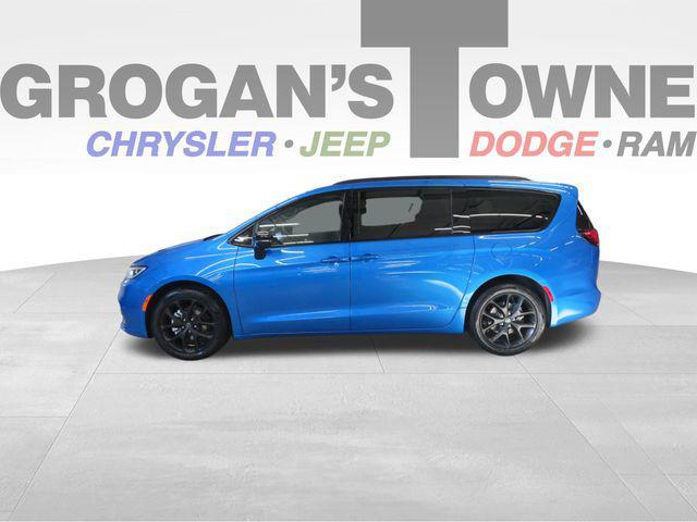 new 2026 Chrysler Pacifica car, priced at $42,134