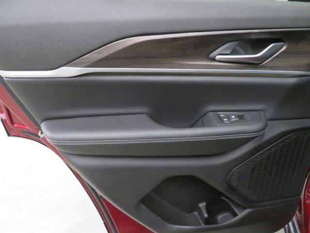 new 2025 Jeep Grand Cherokee car, priced at $48,273