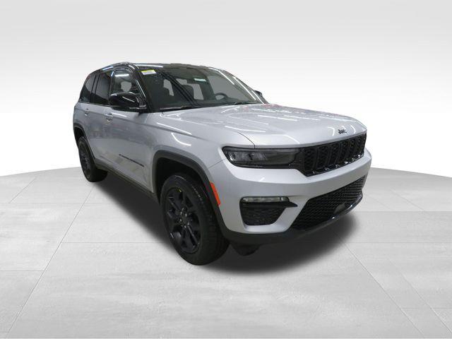 new 2025 Jeep Grand Cherokee car, priced at $48,273