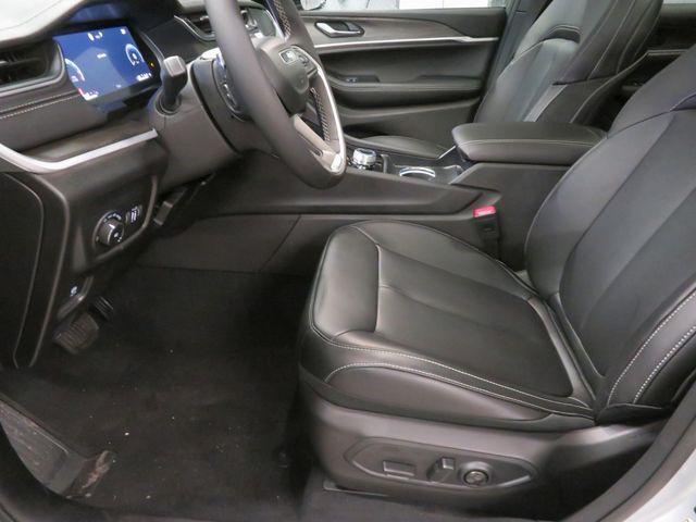 new 2025 Jeep Grand Cherokee car, priced at $48,273