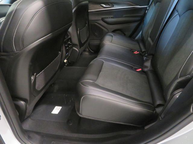 new 2026 Jeep Grand Cherokee car, priced at $44,211