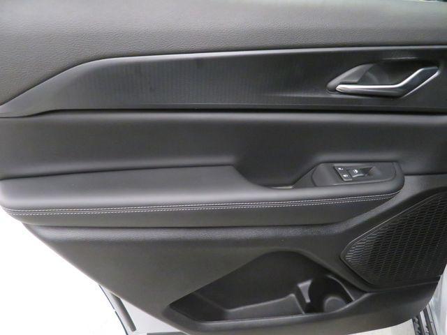 new 2025 Jeep Grand Cherokee L car, priced at $44,394