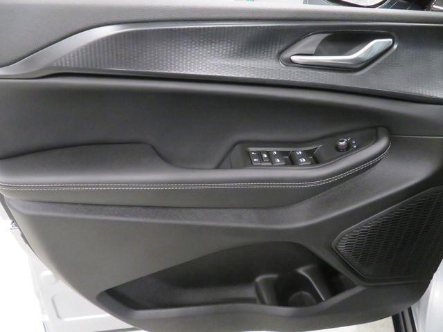 new 2025 Jeep Grand Cherokee L car, priced at $44,394