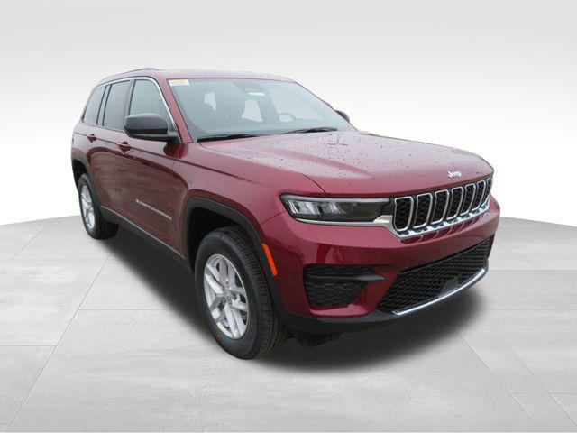 new 2025 Jeep Grand Cherokee car, priced at $40,596