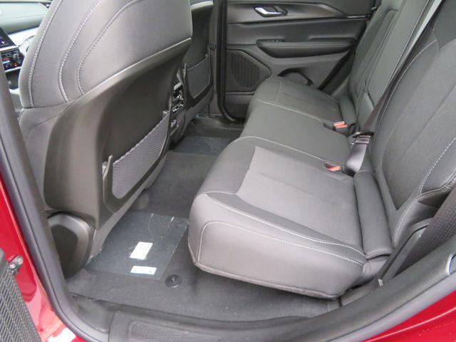 new 2025 Jeep Grand Cherokee car, priced at $40,596