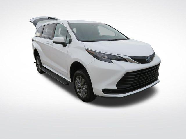 used 2025 Toyota Sienna car, priced at $66,808