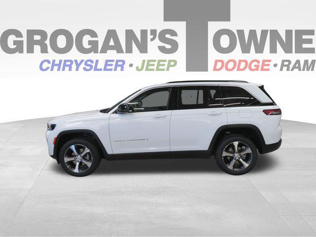 new 2026 Jeep Grand Cherokee car, priced at $45,570