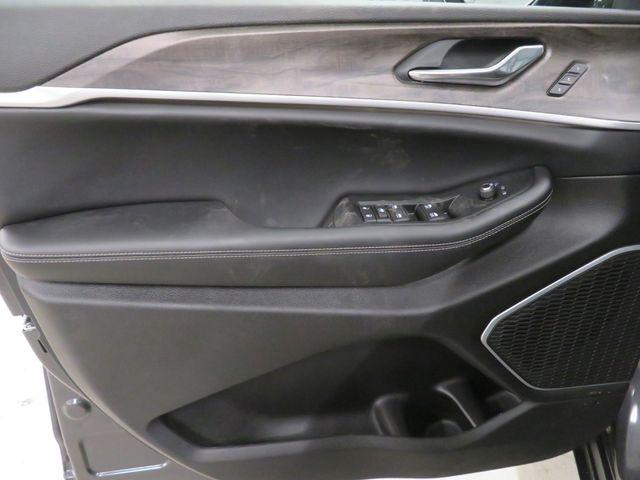 new 2026 Jeep Grand Cherokee car, priced at $45,764