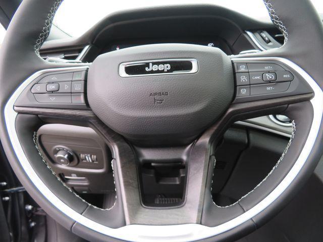 new 2025 Jeep Grand Cherokee car, priced at $46,954