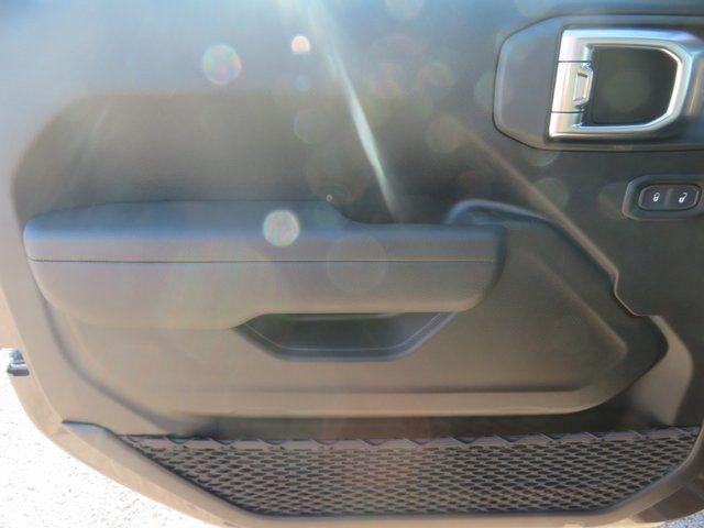 new 2026 Jeep Wrangler car, priced at $44,277