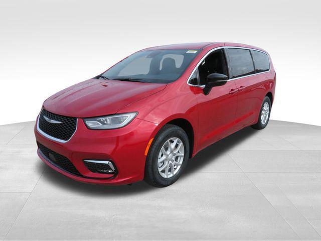 new 2026 Chrysler Pacifica car, priced at $39,937